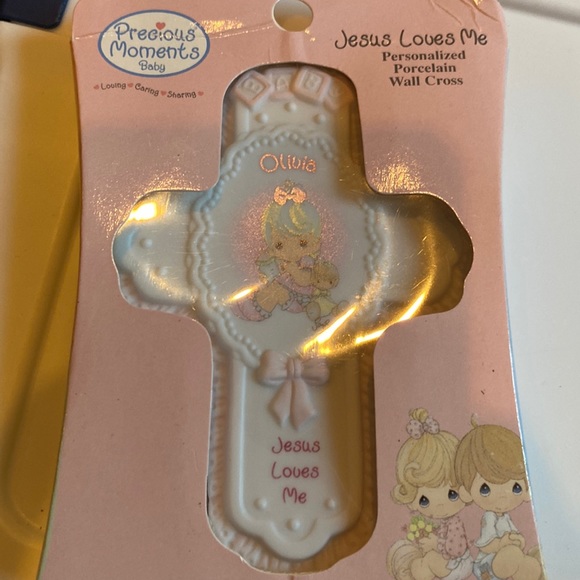 Precious Moments | Wall Decor | Precious Moments Olivia Jesus Loves Me ...